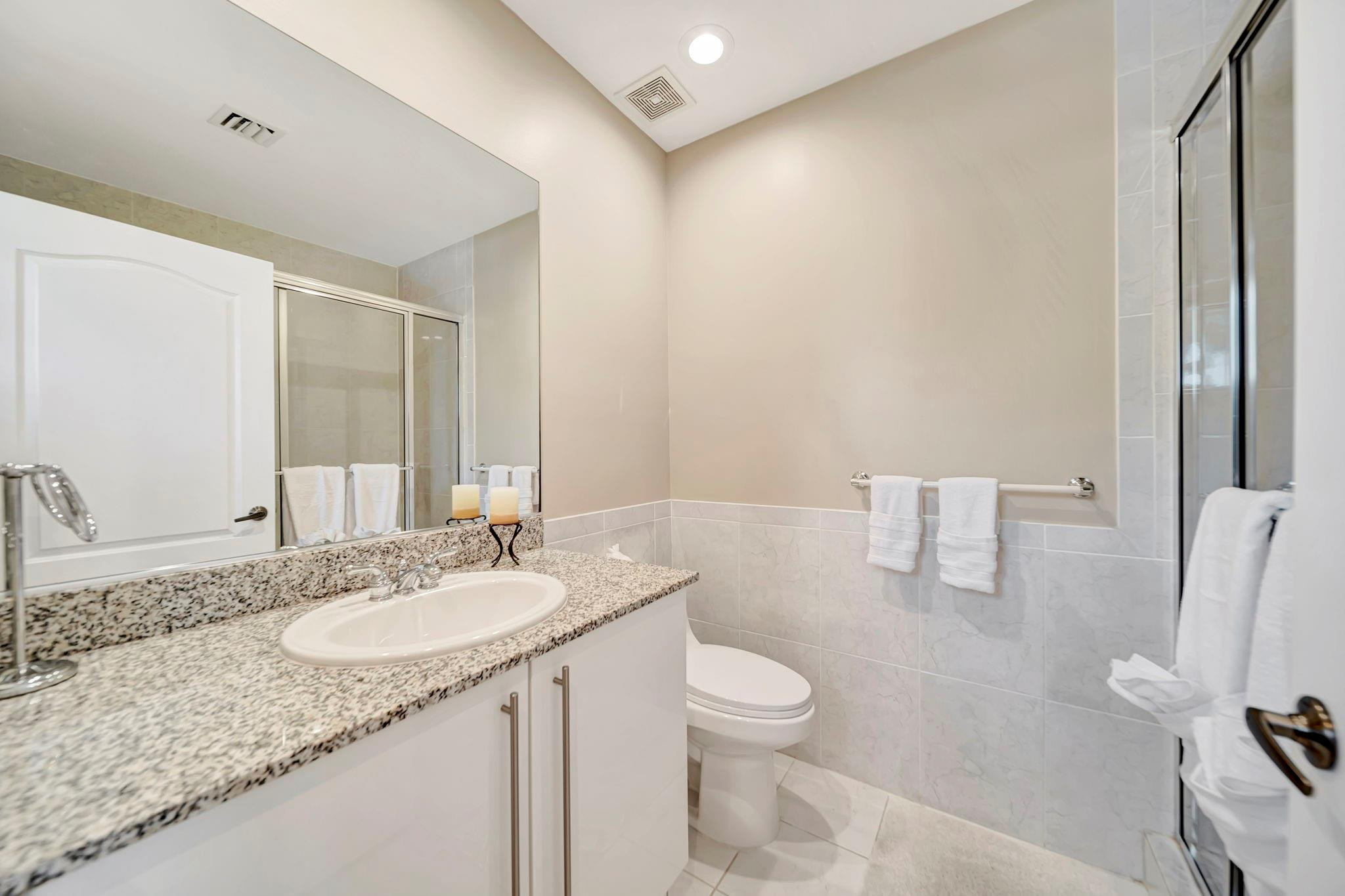 DOCKSIDE AT GRANDEUR - Residential