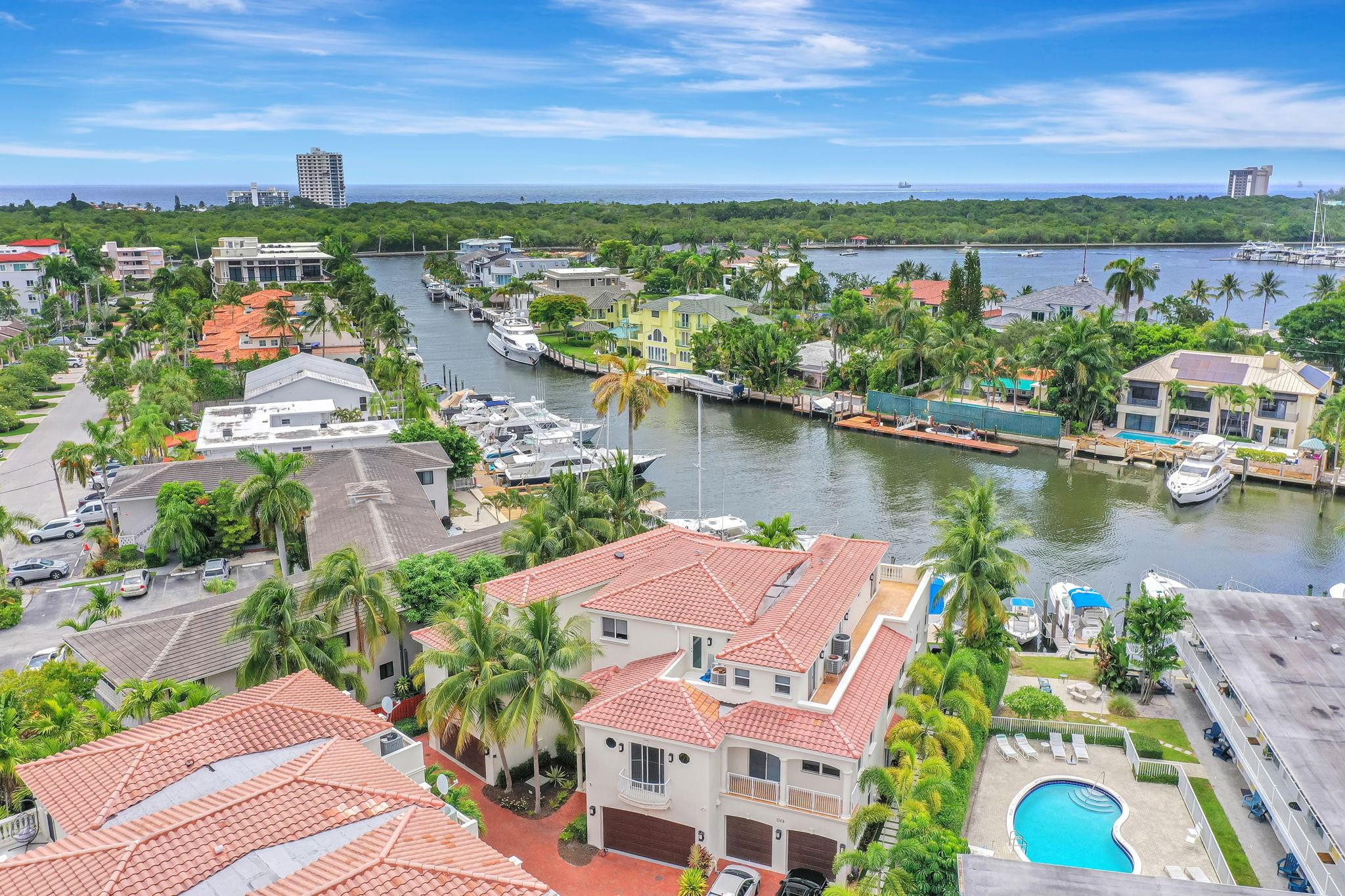 DOCKSIDE AT GRANDEUR - Residential