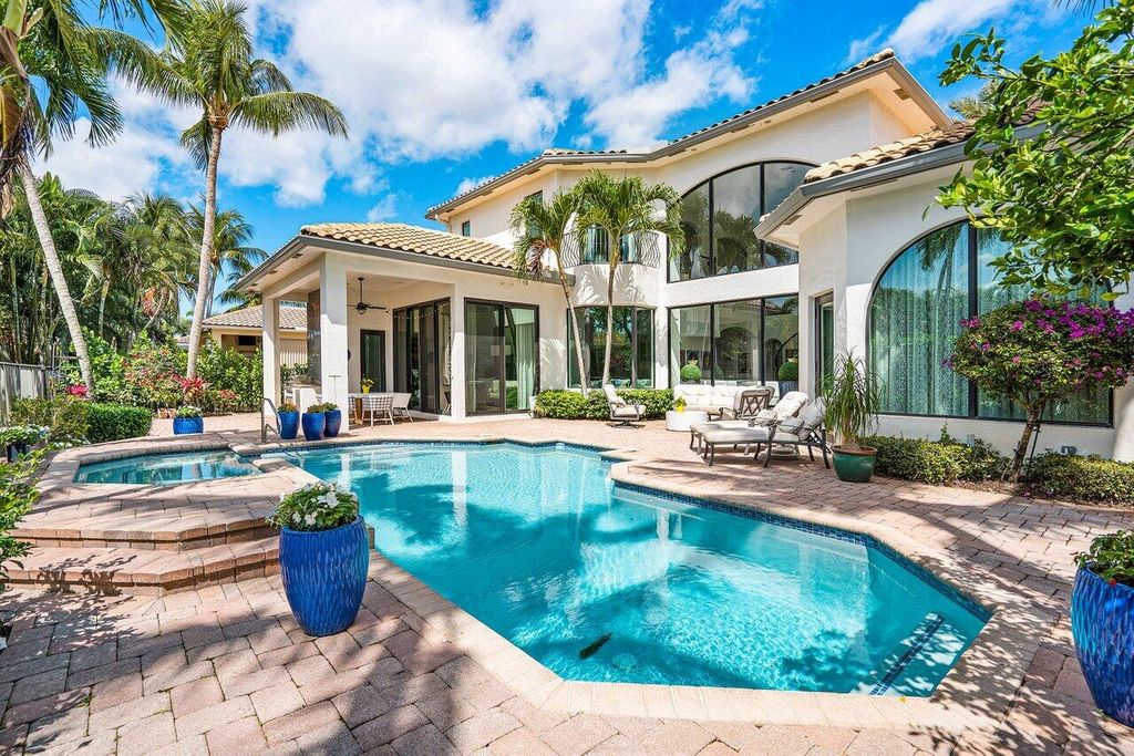 Photo of 6039 Via Venetia S, Delray Beach, FL 33484 (MLS # R10876420)