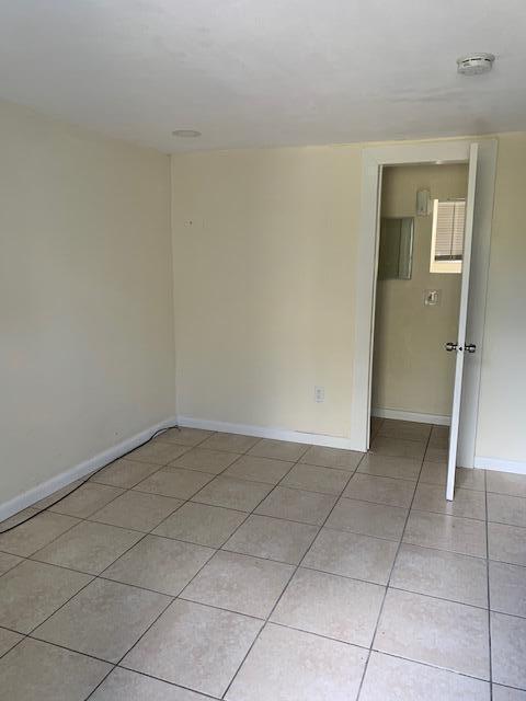 LINCOLN COURT - Residential Lease