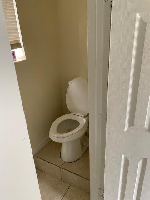 LINCOLN COURT - Residential Lease