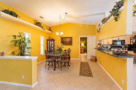 A home in Loxahatchee