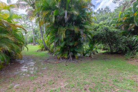 A home in Loxahatchee