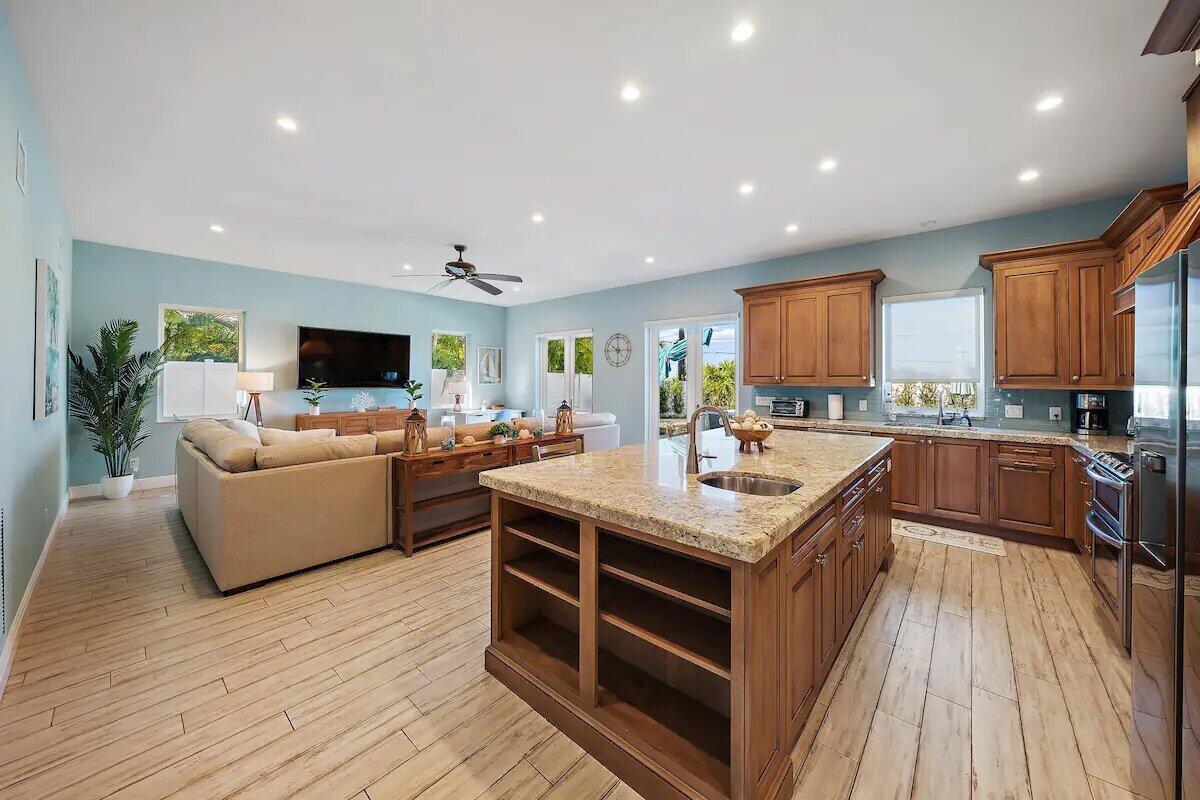 500 Sunrise Way