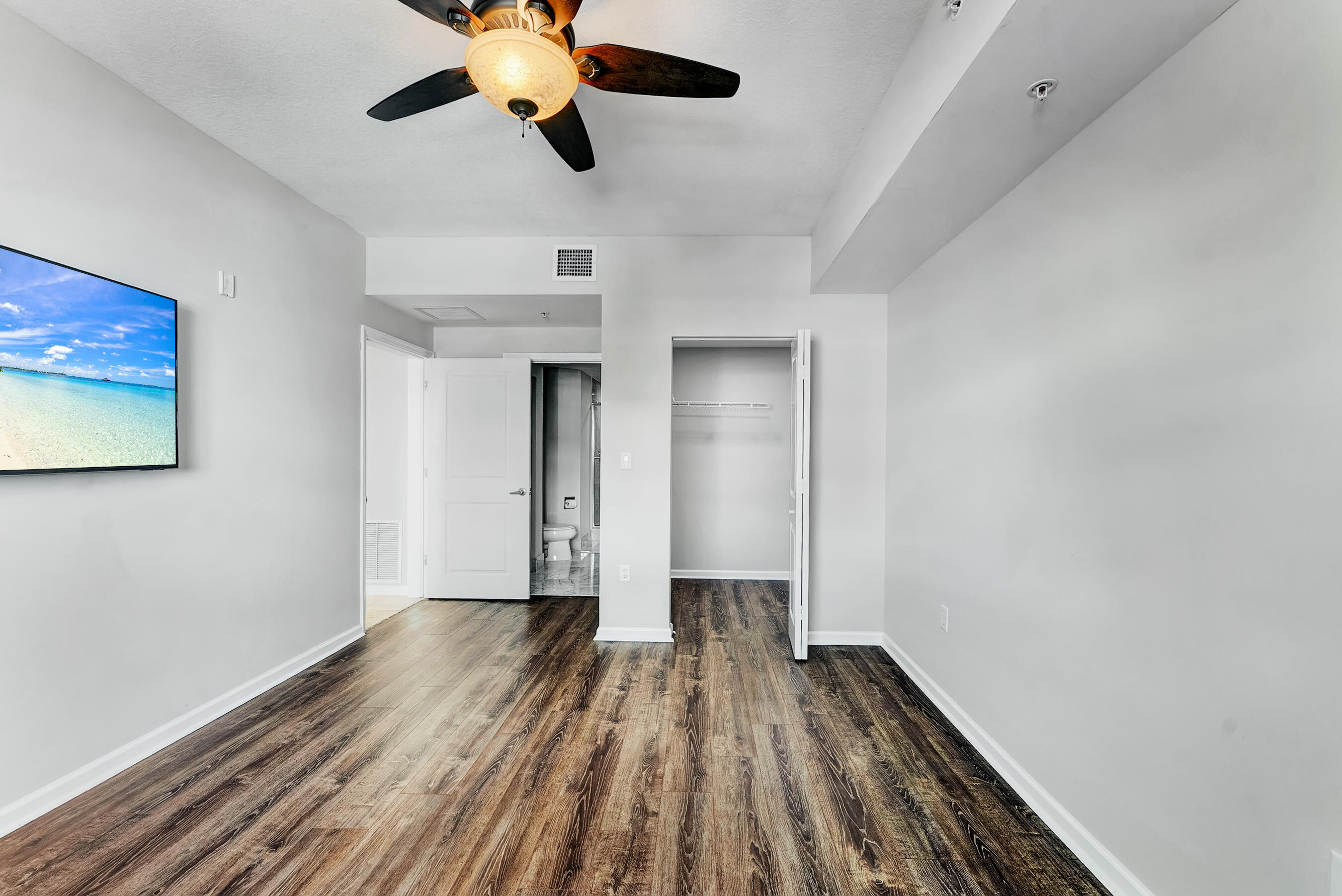 ASTOR CONDO - Residential