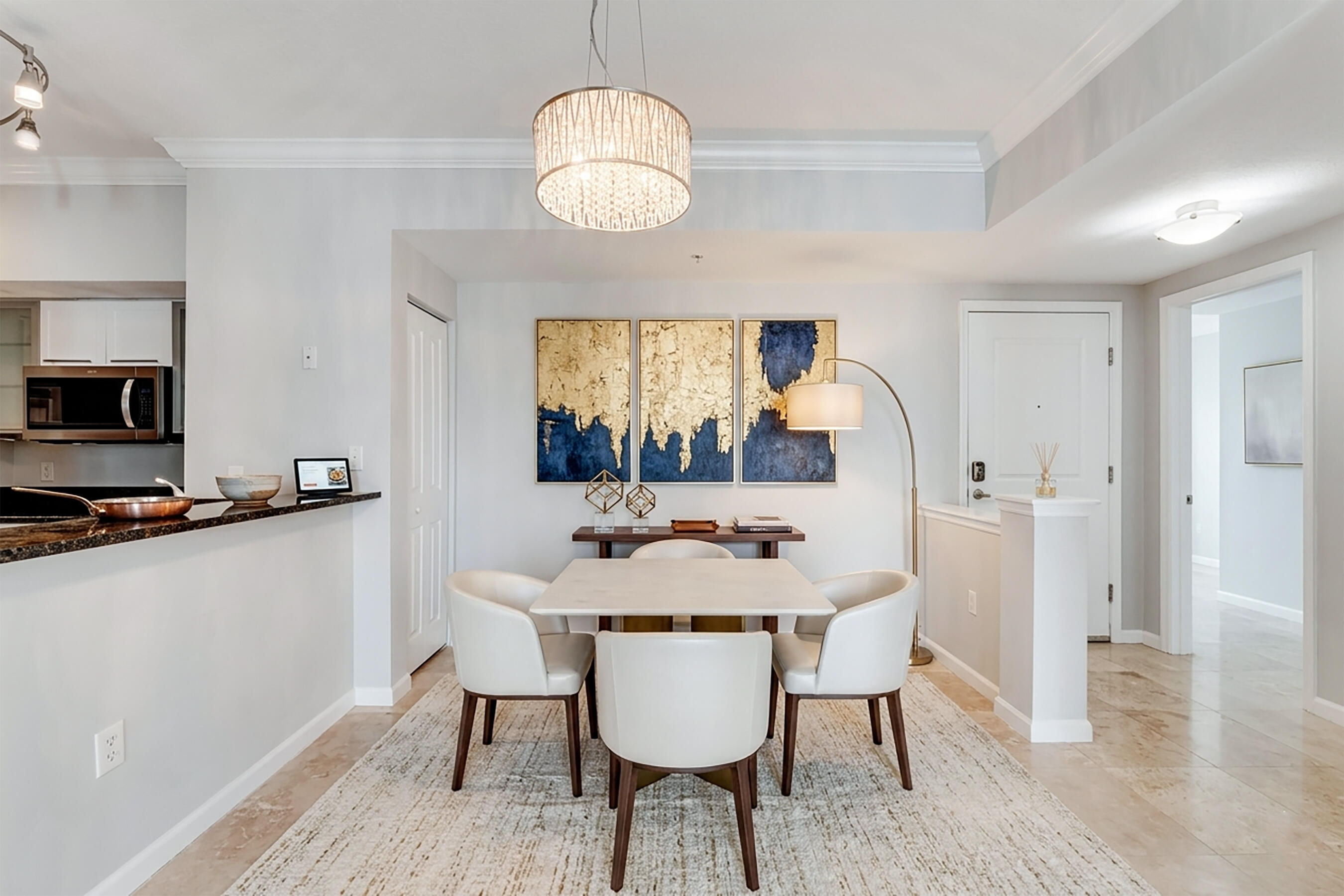 ASTOR CONDO - Residential