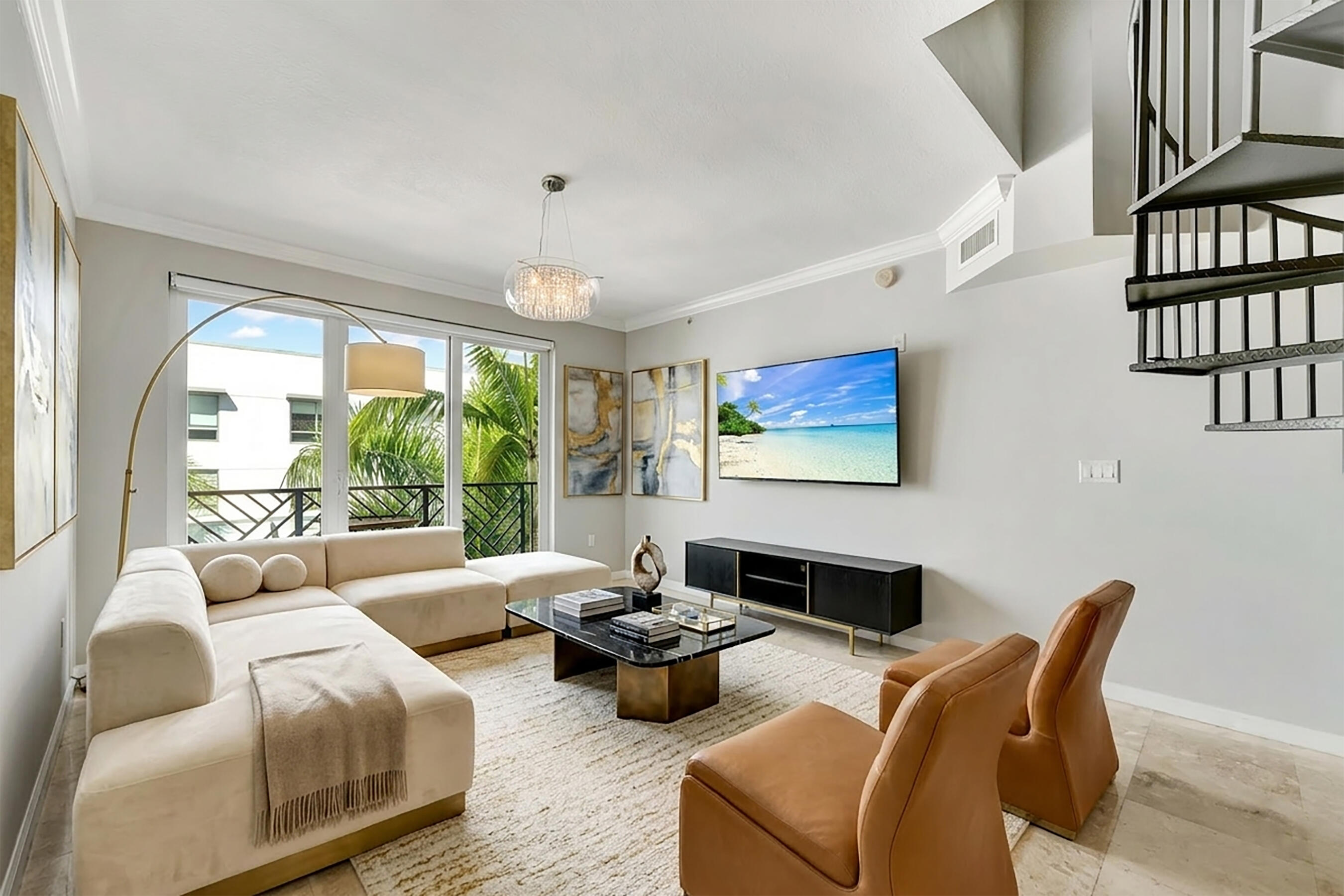 ASTOR CONDO - Residential