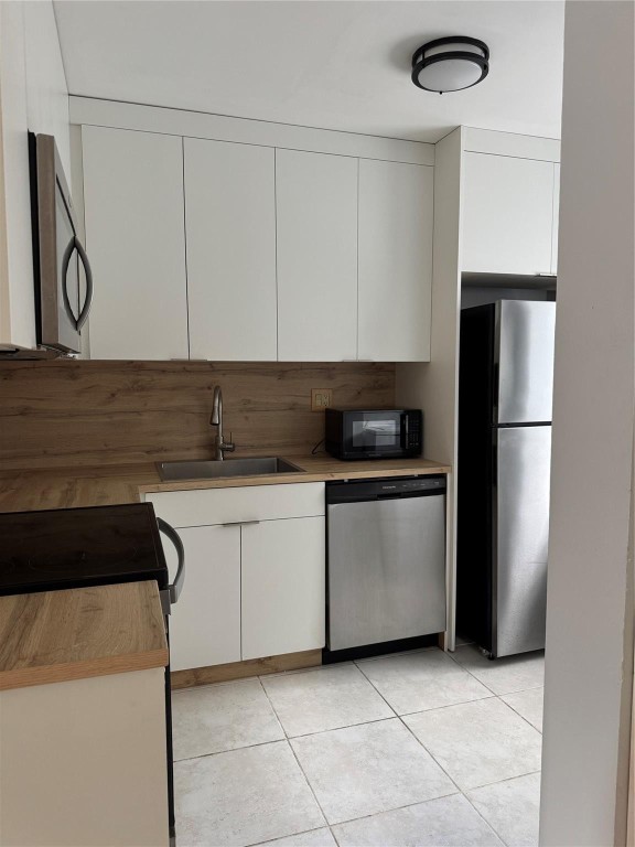 GARDENS NORTH 6 CONDO - Residential Lease