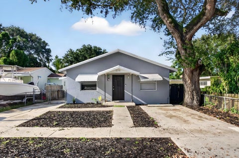 Tiny photo for 5715 GARFIELD Street, Hollywood, FL 33021 (MLS # B26079498)