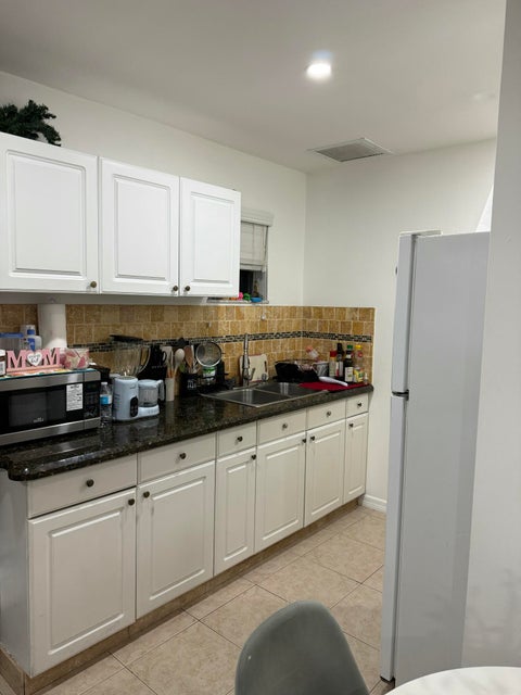 Tiny photo for 5715 GARFIELD Street, Hollywood, FL 33021 (MLS # B26079498)