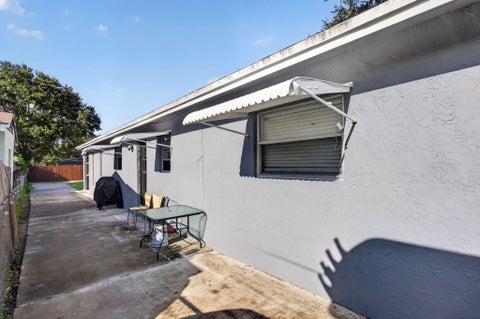 Tiny photo for 5715 GARFIELD Street, Hollywood, FL 33021 (MLS # B26079498)