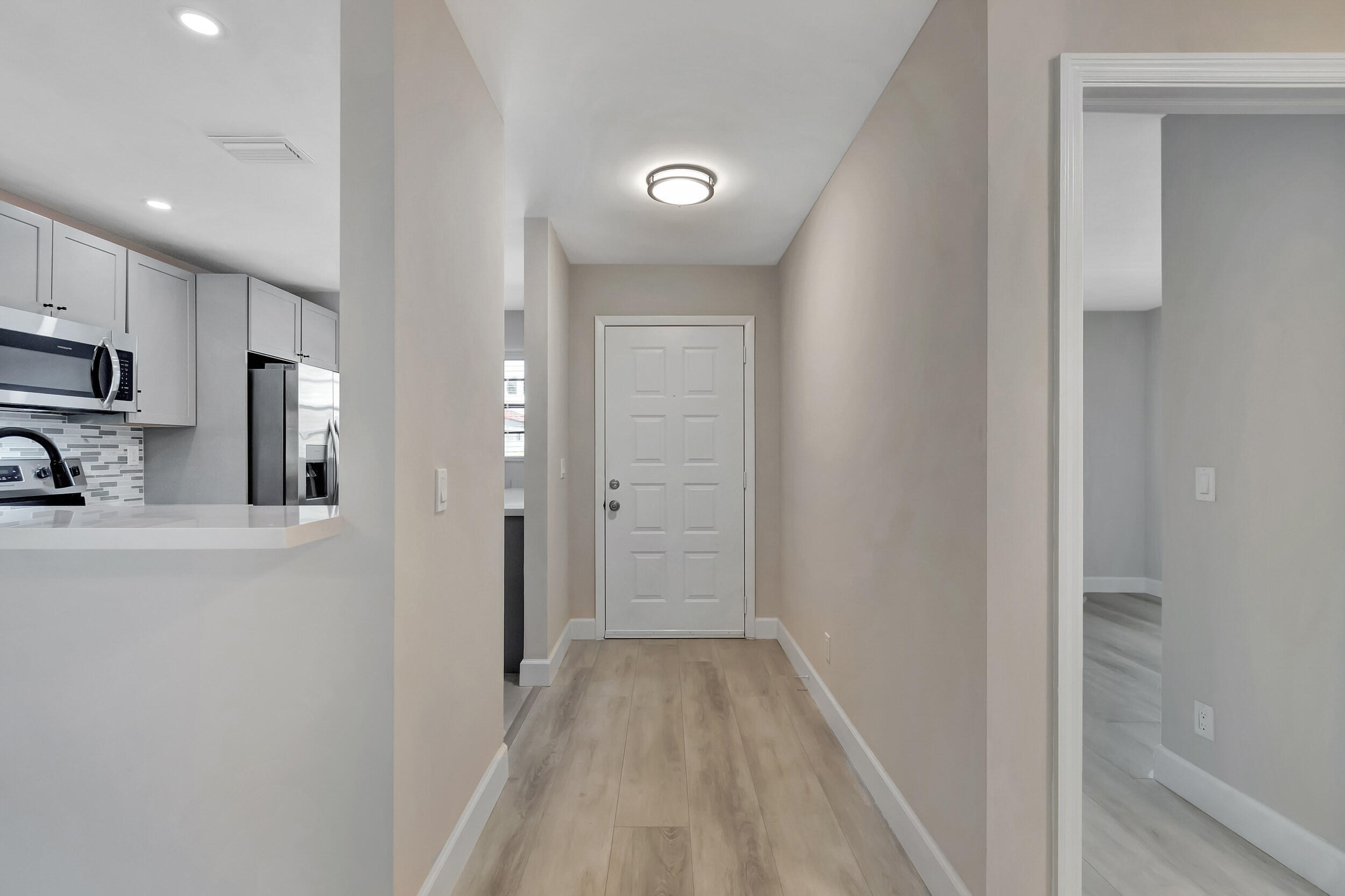 YORKVILLE - Residential