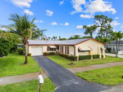 Tiny photo for 7281 N Pine Park Dr Dr N, Lake Worth, FL 33467 (MLS # B26017183)
