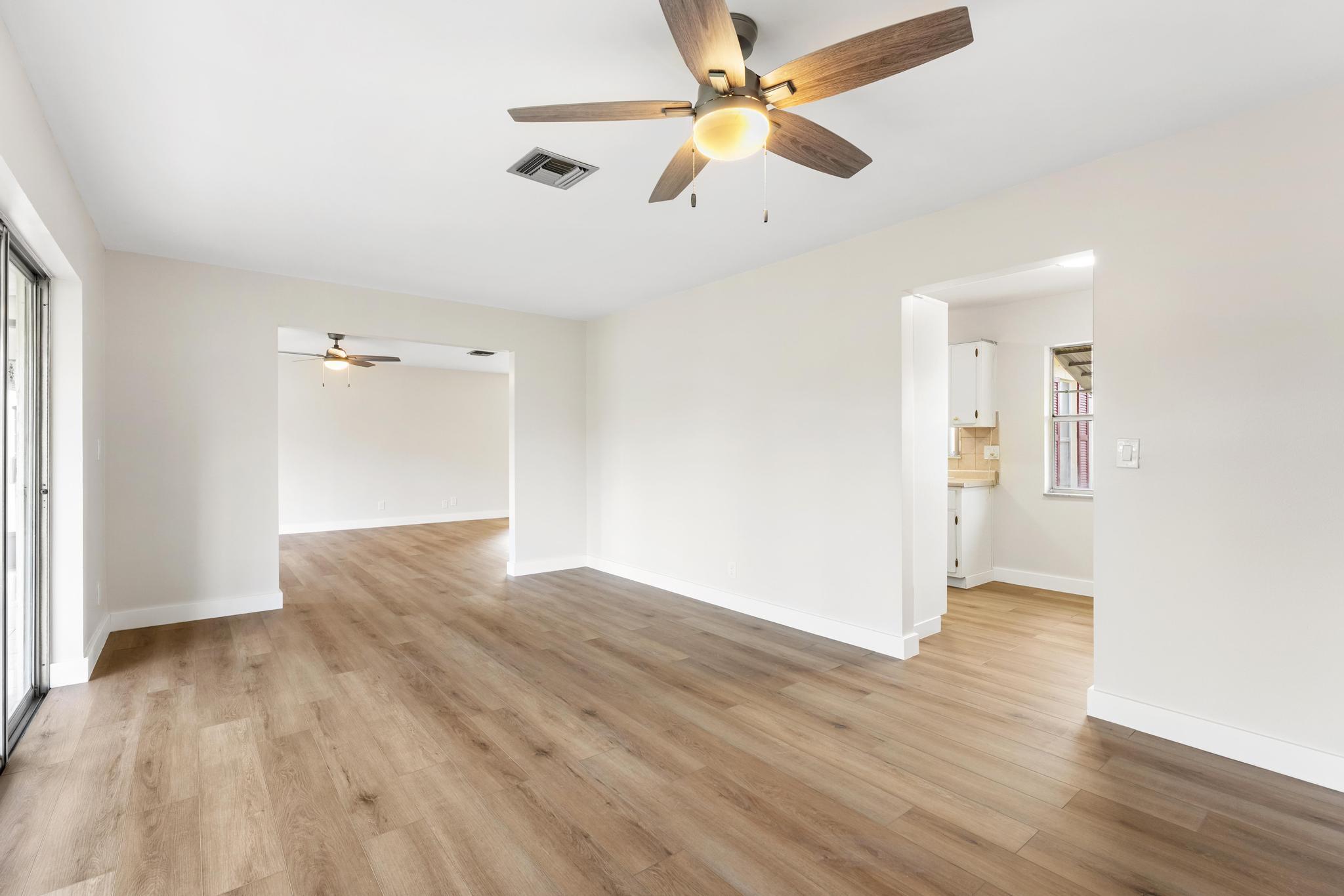 LUCERNE LAKES HOMES VILL I AS - Residential