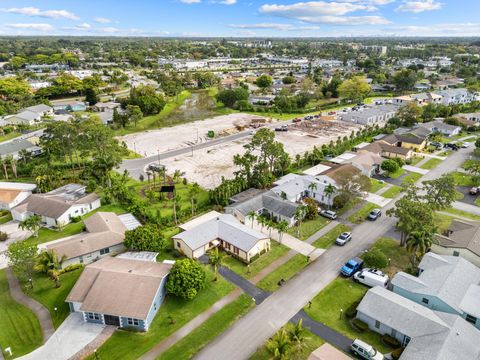 Tiny photo for 7281 N Pine Park Dr Dr N, Lake Worth, FL 33467 (MLS # B26017183)