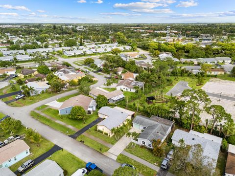 Tiny photo for 7281 N Pine Park Dr Dr N, Lake Worth, FL 33467 (MLS # B26017183)