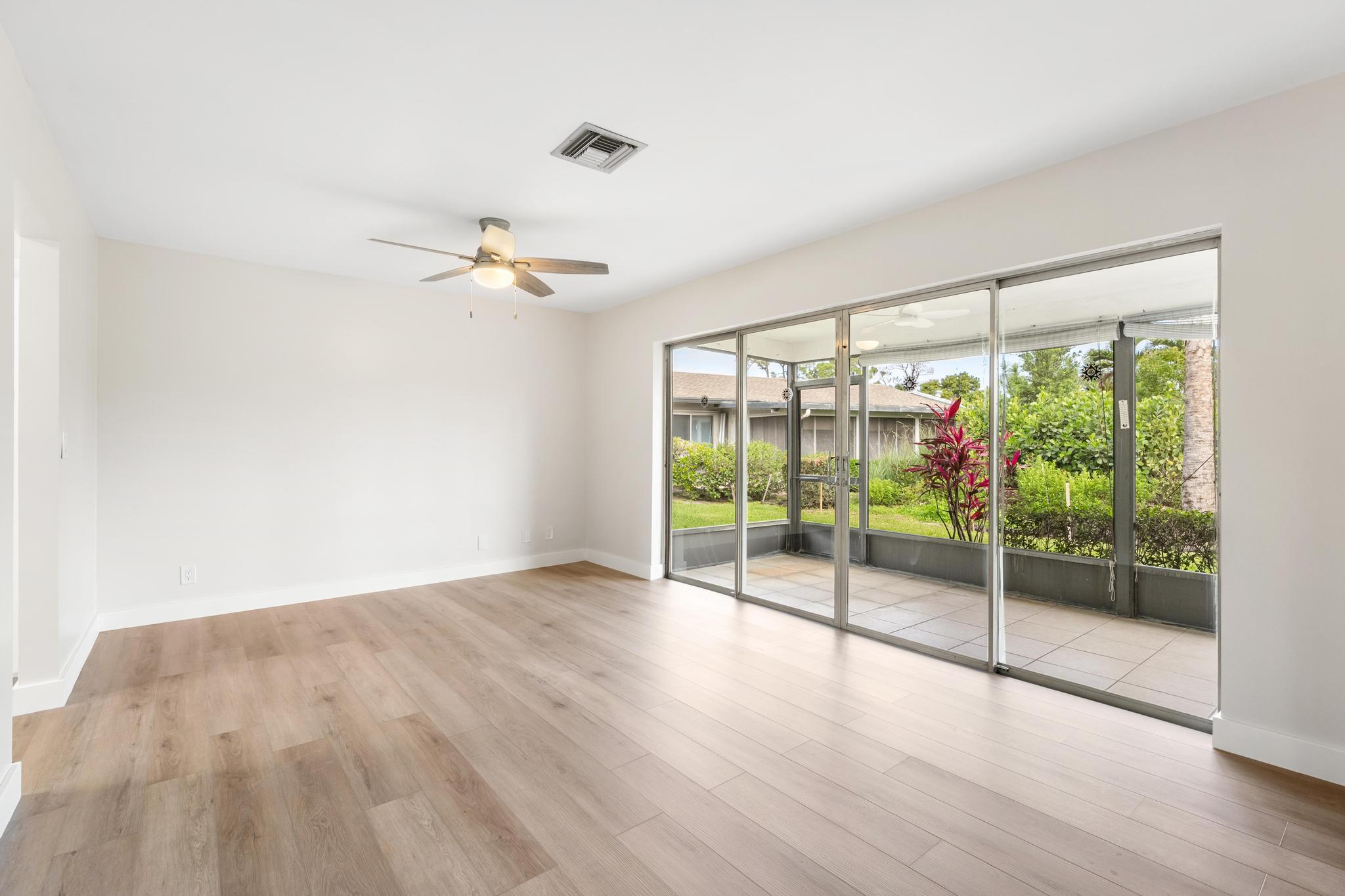 LUCERNE LAKES HOMES VILL I AS - Residential