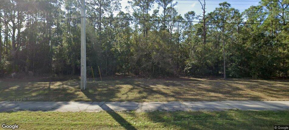 210 NW EMERSON Drive NW