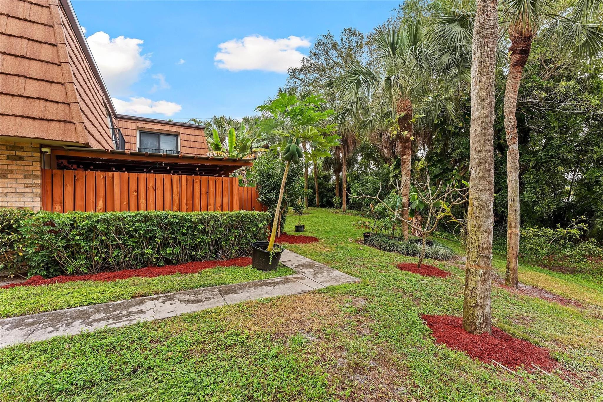 PINE ISLAND RIDGE SECTION - Residential