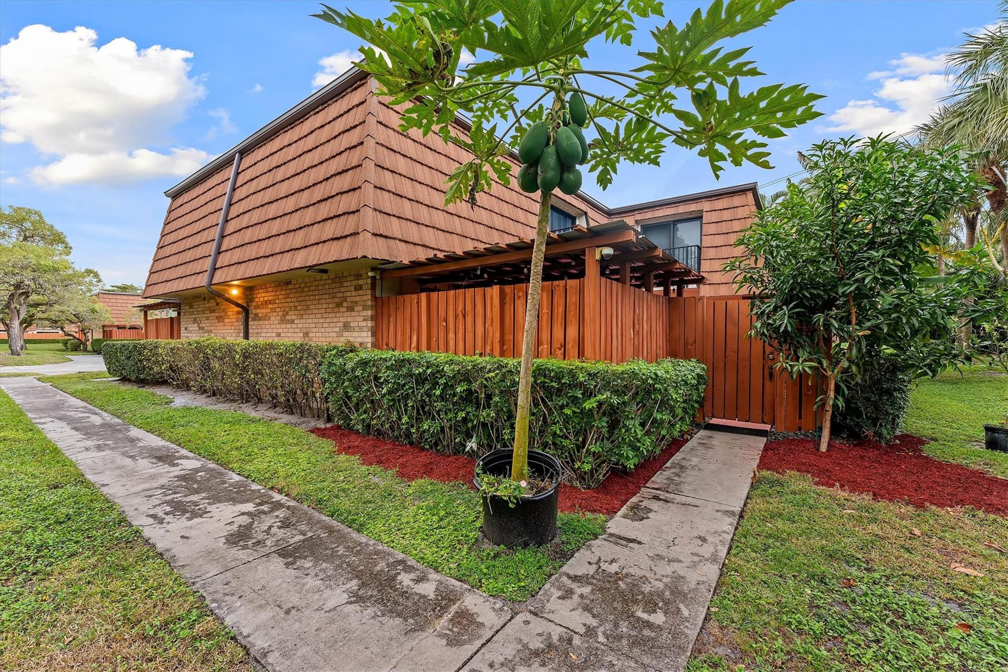 PINE ISLAND RIDGE SECTION - Residential