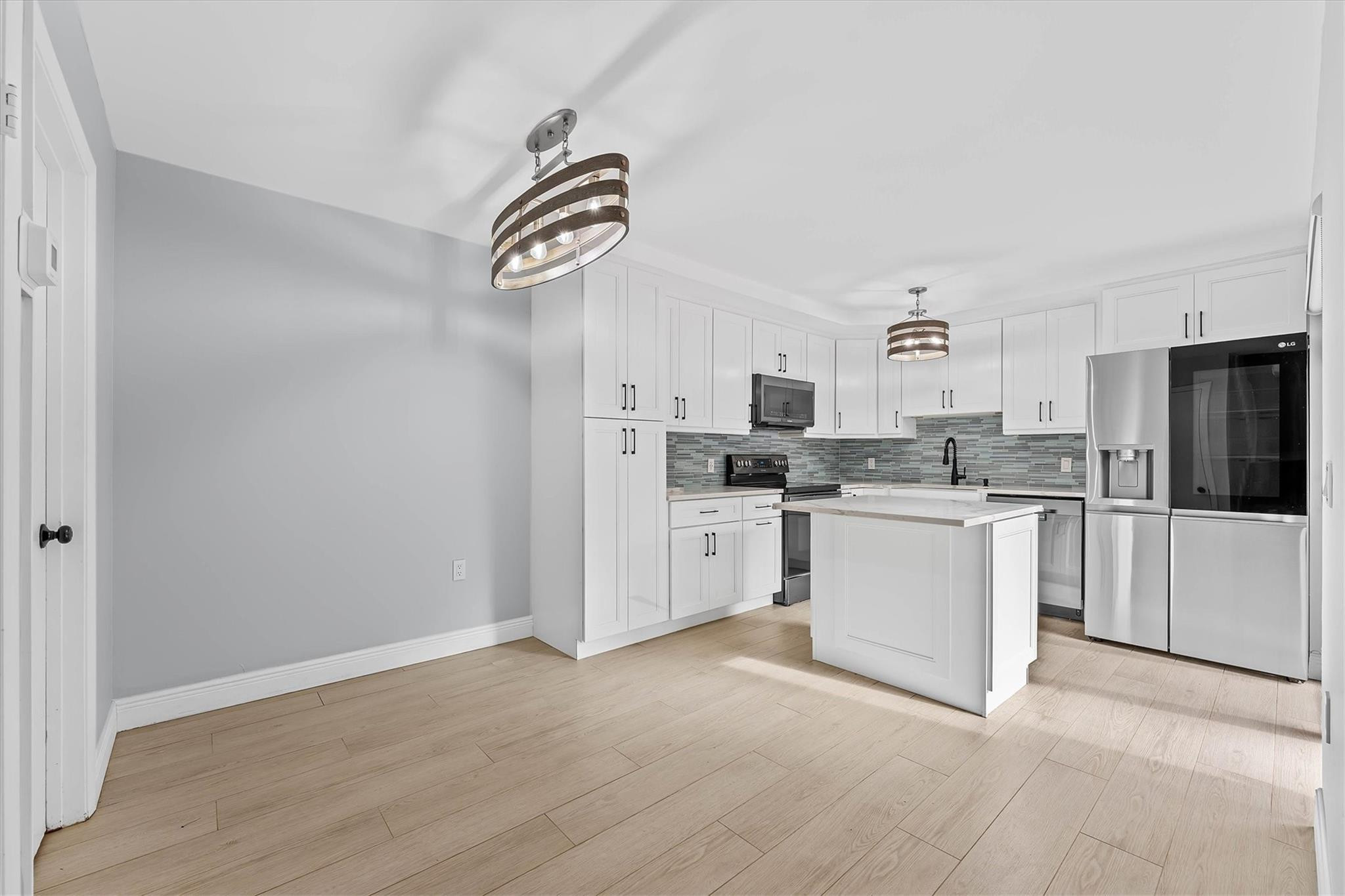 PINE ISLAND RIDGE SECTION - Residential