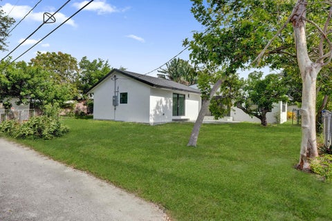 Tiny photo for 3234 TAFT Street, Hollywood, FL 33021 (MLS # B26084216)