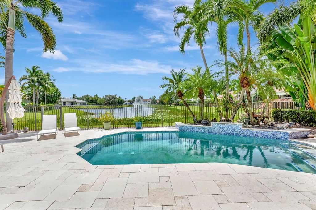 Photo of 6192 N Via Venetia N, Delray Beach, FL 33484 (MLS # R10956742)
