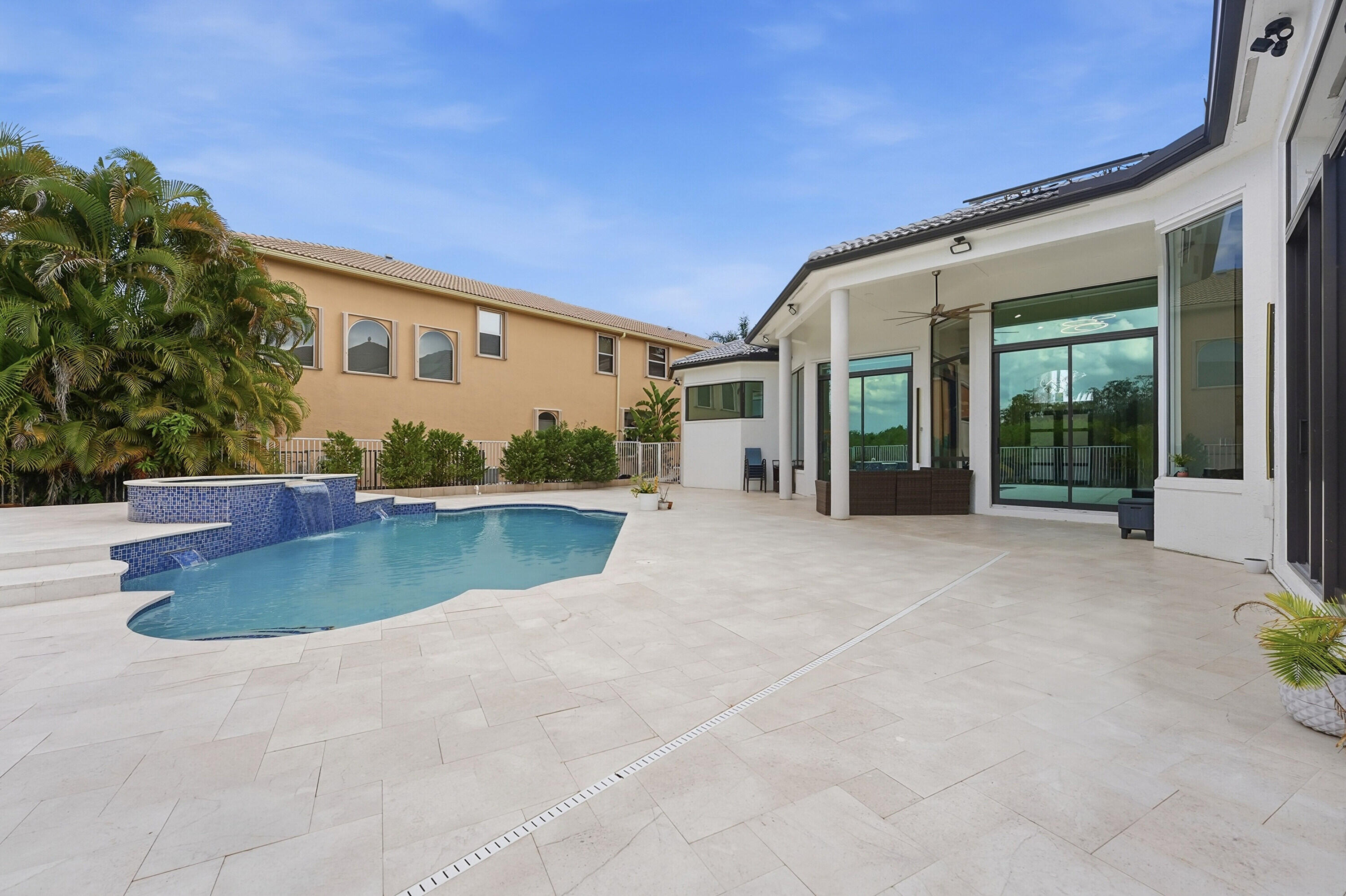 OLYMPIA 2 - Residential