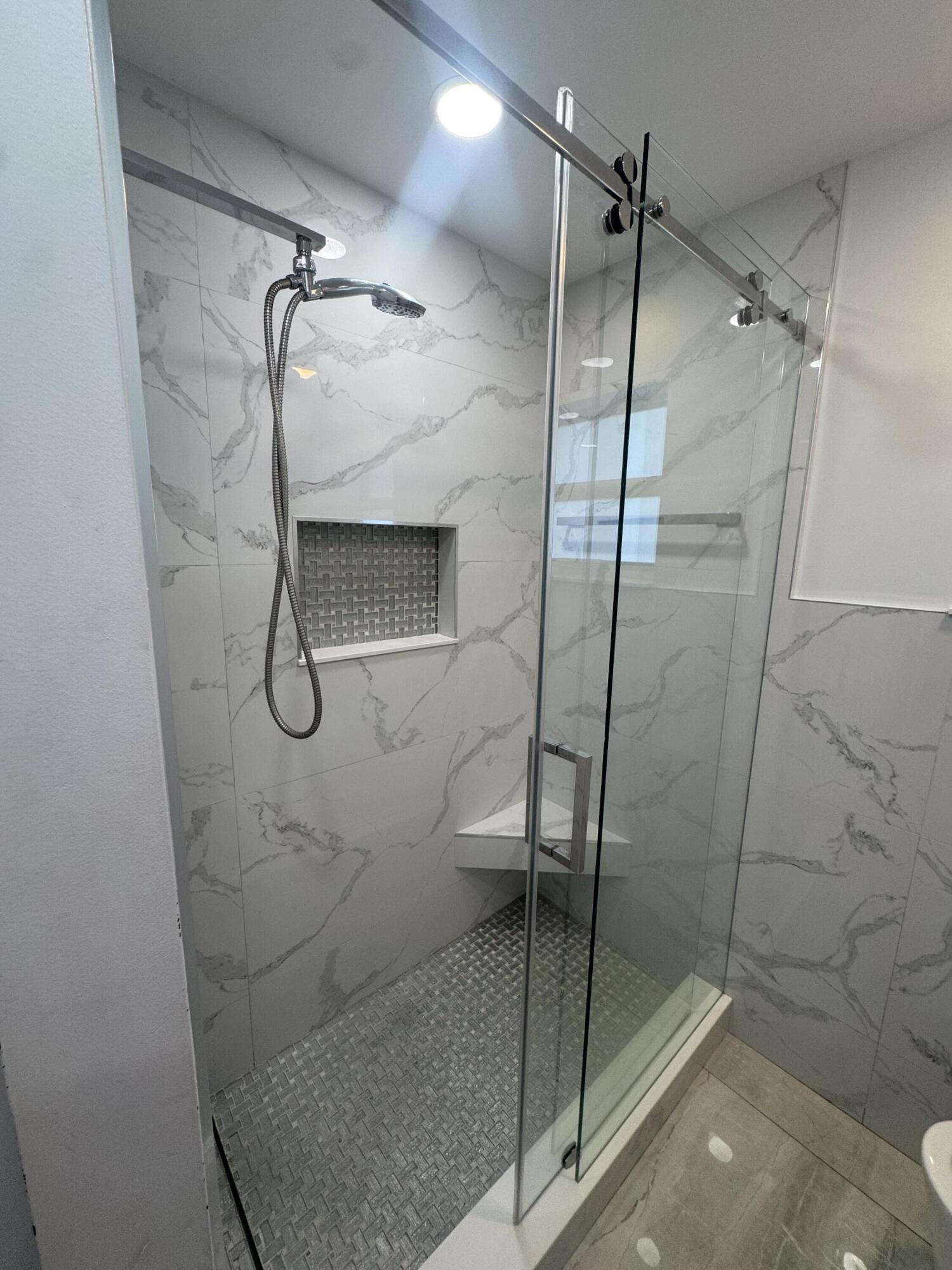 CRESTHAVEN OF PALM BEAHC 1 - Residential Lease