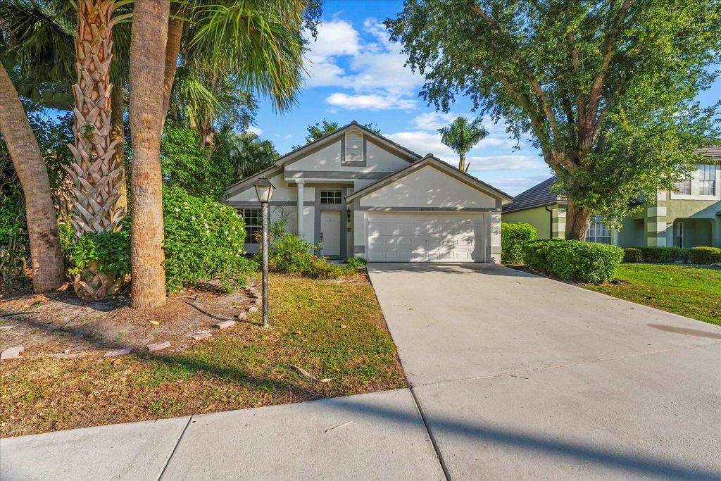 Photo of 12709 White Coral Drive, Wellington, FL 33414 (MLS # R11138048)