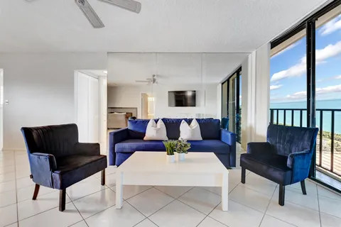 300 Ocean Trail Way Unit 208, Jupiter, FL MLS: R11010205