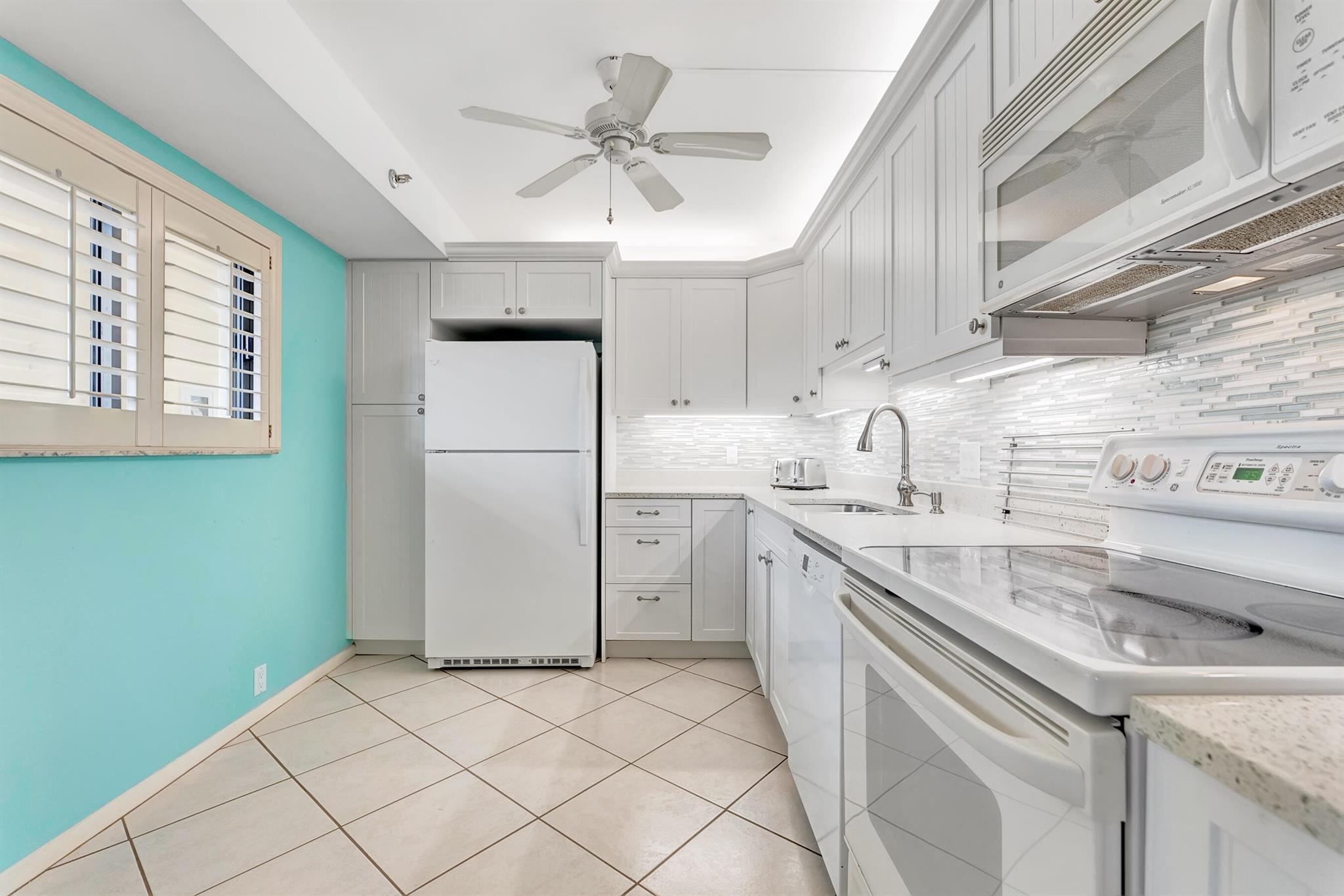 300 Ocean Trail Way 208