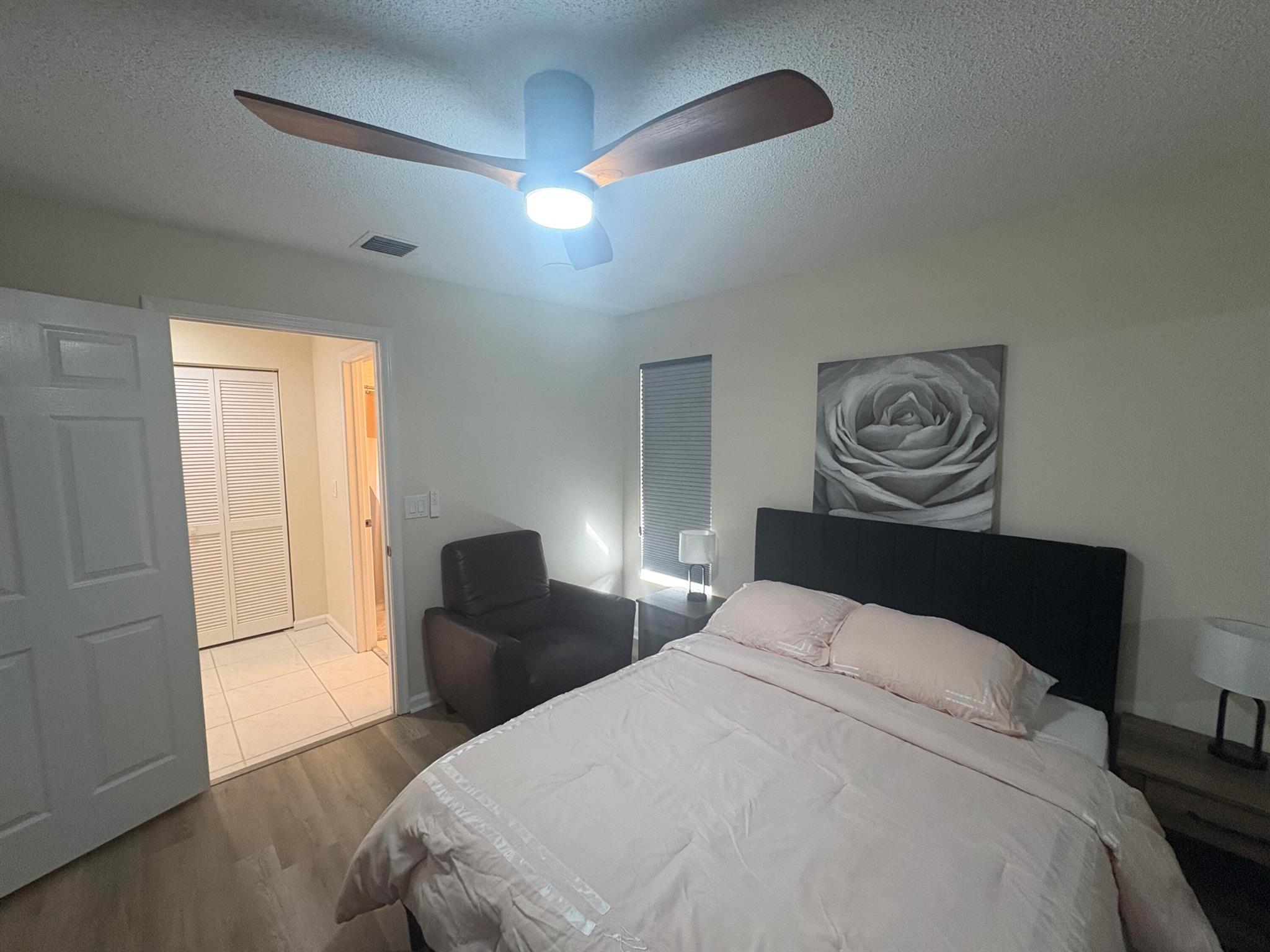 PALM ISLES I, II AND III - Residential Lease