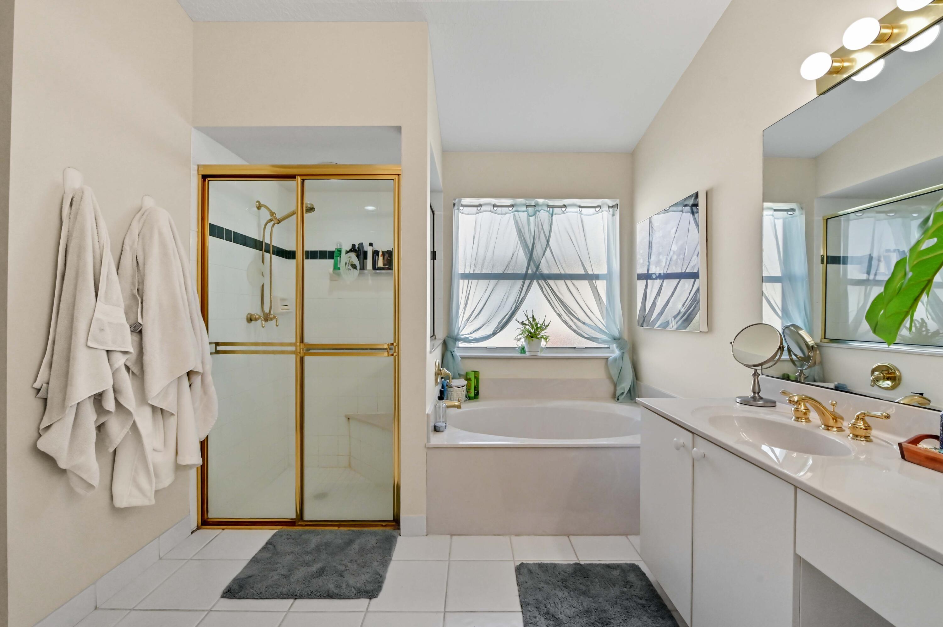 WILLOUGHBY - Residential Lease