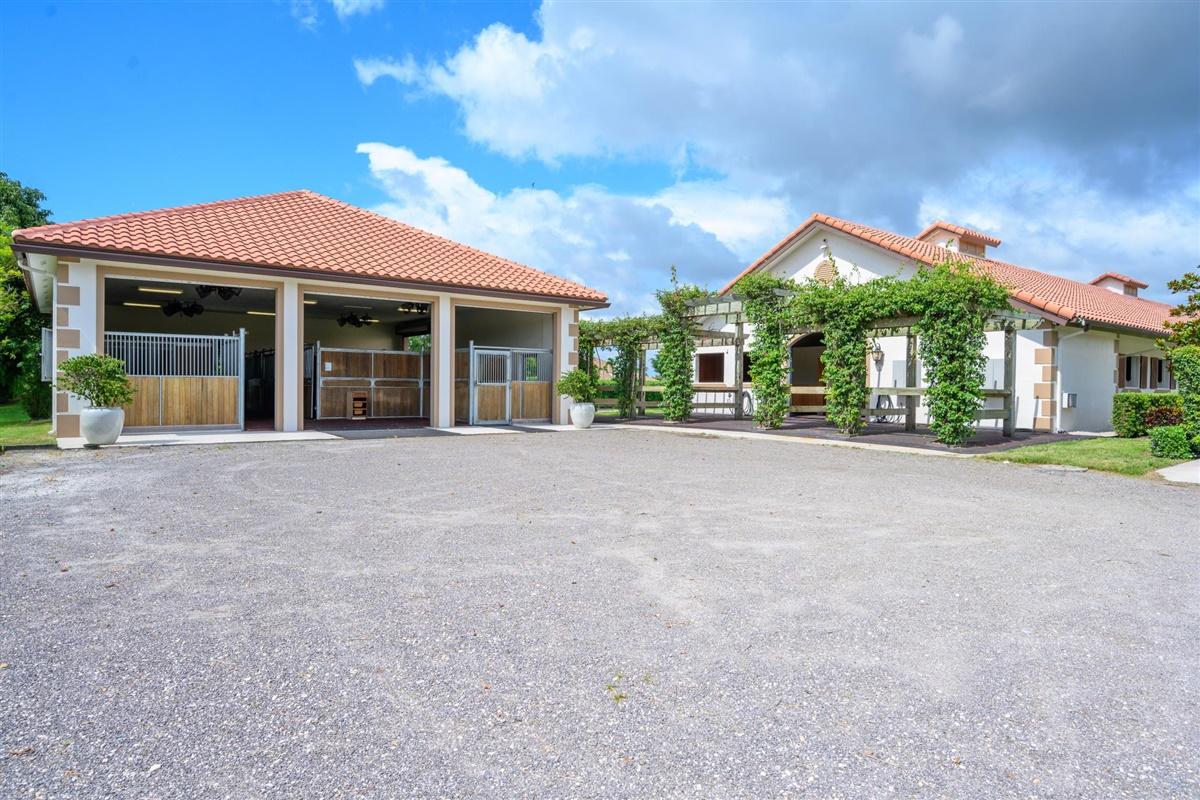 PALM BEACH POINT EAST - Residential