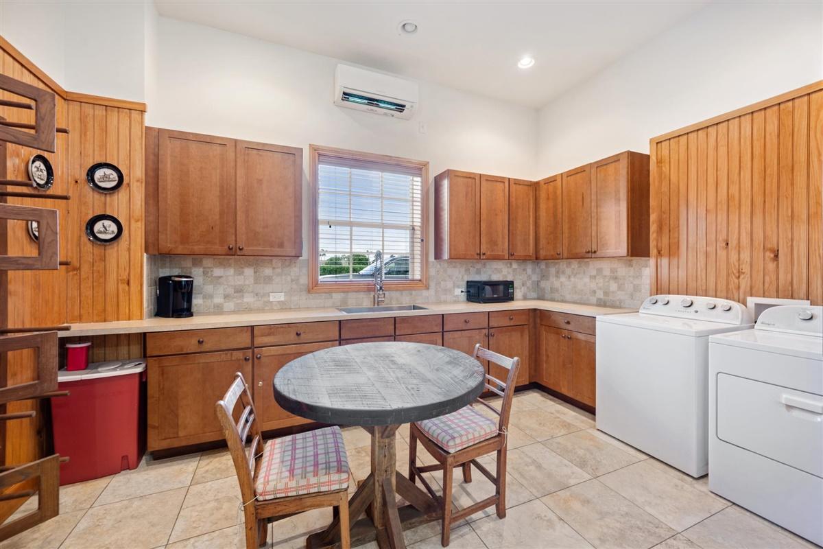 PALM BEACH POINT EAST - Residential