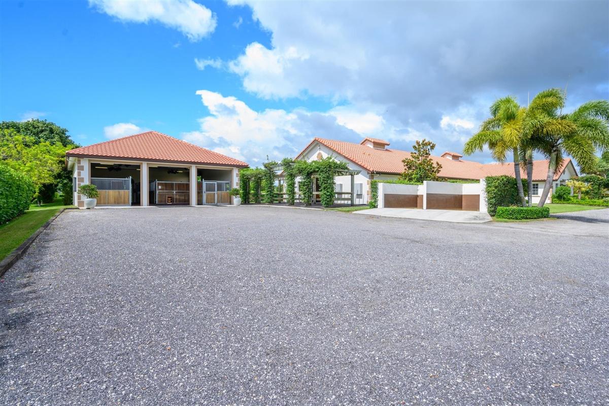 PALM BEACH POINT EAST - Residential