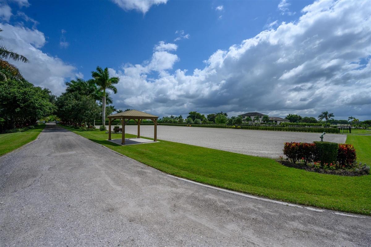 PALM BEACH POINT EAST - Residential