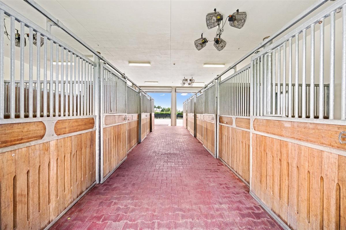 PALM BEACH POINT EAST - Residential