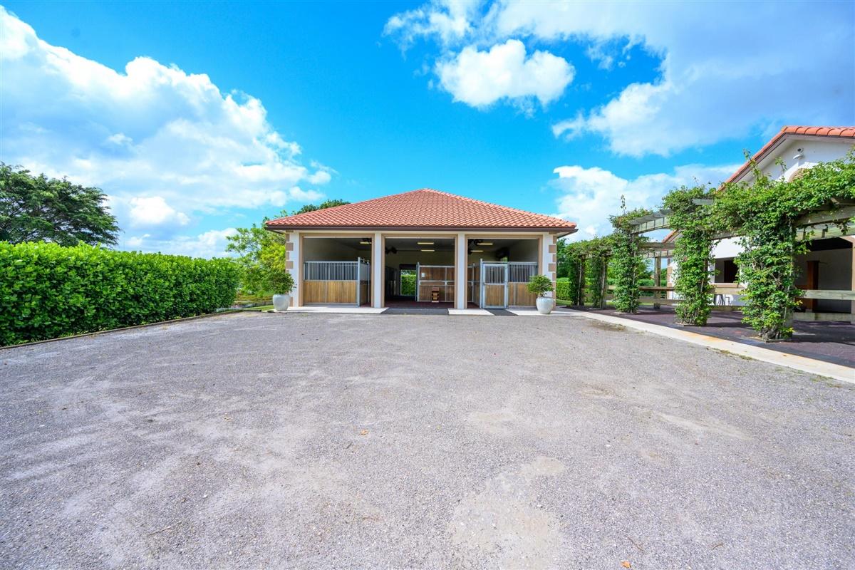 PALM BEACH POINT EAST - Residential