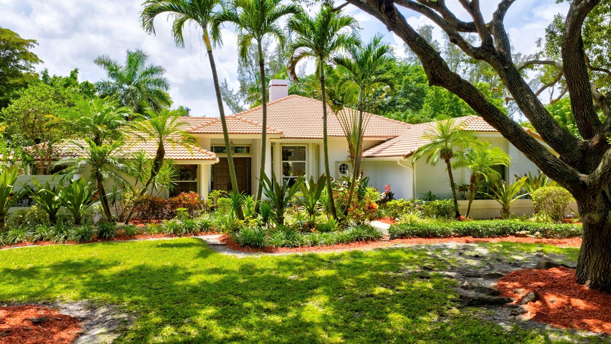 SOUGHT AFTER CYPRESS HEAD. HOME IS SET ON A PRIVATE 3/4 ACRE CUL-DE-SAC LOT WITH LUSH TROPICAL LANDSCAPING. W/ MANY FRUIT TREES & A PARTIALLY FENCED BACK YARD. GREETED BY A JAPENESE KOI POND W/ WATERFALL, ENTER THIS STUNNING CONTEMPORARY HOME. FEATURING HIGH VOLUME CEILINGS & 8 FT. DOORS, FLOODED WITH LIGHT. OPEN FLOOR PLAN, GLEAMING HARDWOOD FLOORS & STONE FIREPLACE. PERFECT FOR ENTERTAINING, THE KITCHEN HAS MODERN WOOD CABINETS, LARGE ISLAND, QUARTZ COUNTERS, & 5 BURNER ITALIAN GAS STOVE & HOOD. 3 WAY SPLIT BR. FLR. PLAN. PRIMARY SUITE IS A DREAM W/ FREE STANDING SOAKER TUB, SEPERATE SHOWER, FLOATING DOUBLE VANITY, & CUTOM CLOSET. 4 MORE BRS. ALL W/ ACCESS TO MODERN BATHS. EXPANSIVE COVERED PATIO W/ BUILT IN GRILL. SPARKLING POOL / PATIO LEAD TO A SPRAWLING LAWN. OVERSIZED 3 CAR GARAGE,