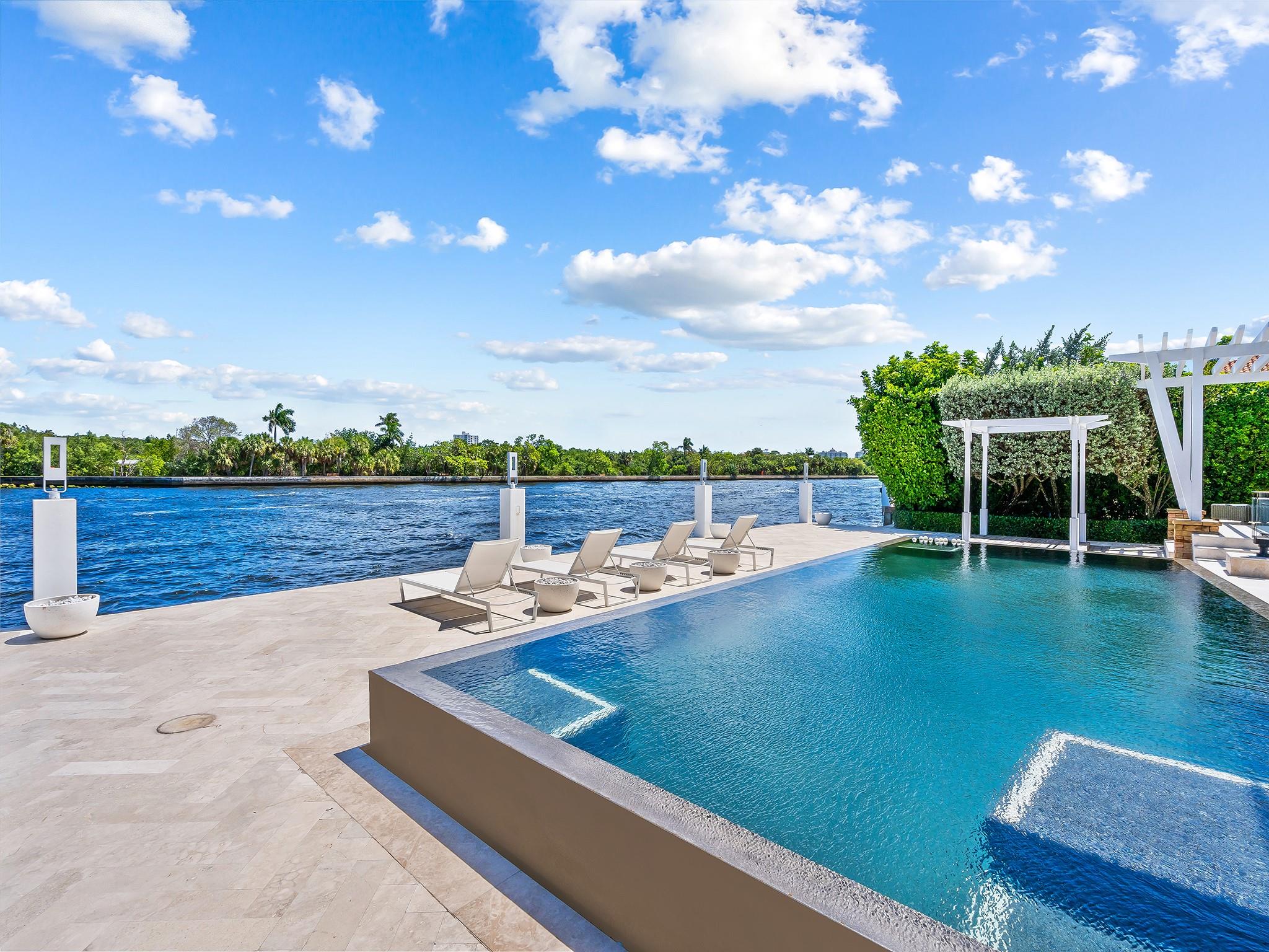 Coral Ridge - Residential