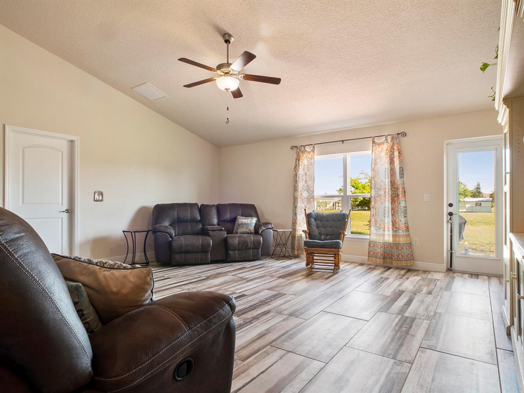 PORT ST LUCIE SECTION 46 1ST REPLAT - Residential