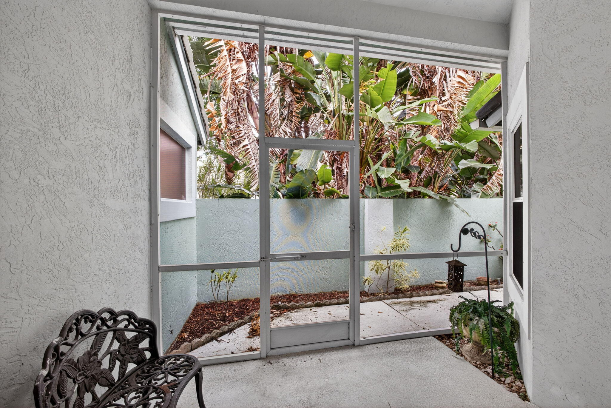 Properties 2860 Waters Edge Circle