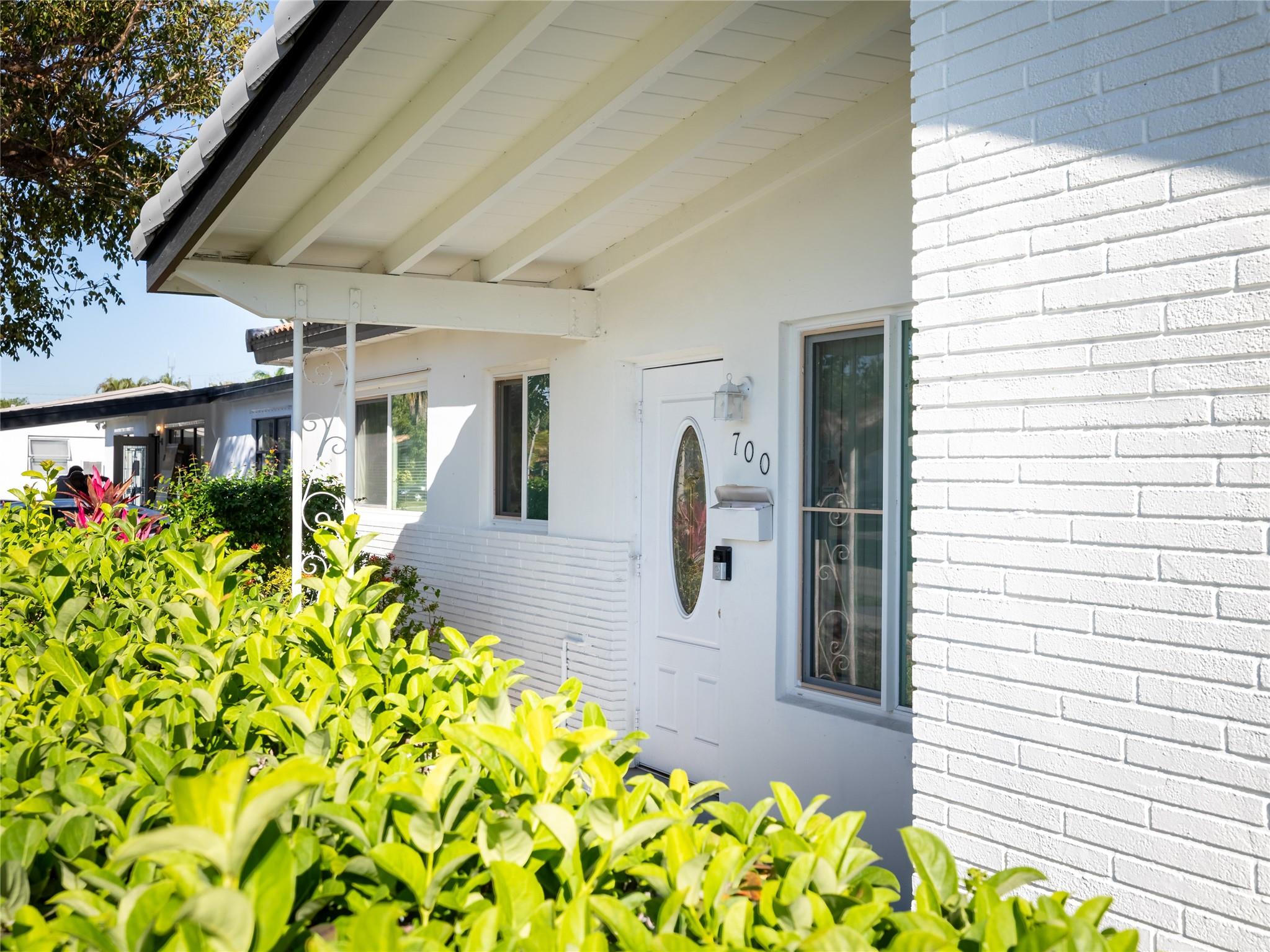 700 SW 4th Ct