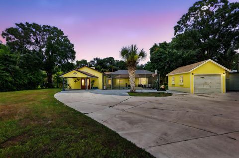 Photo of 600 Gopher Hill Road, Fort Pierce, FL 34982 (MLS # R11148605)