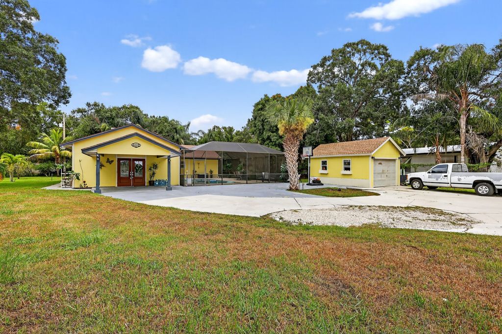 Photo of 600 Gopher Hill Road, Fort Pierce, FL 34982 (MLS # R11148605)