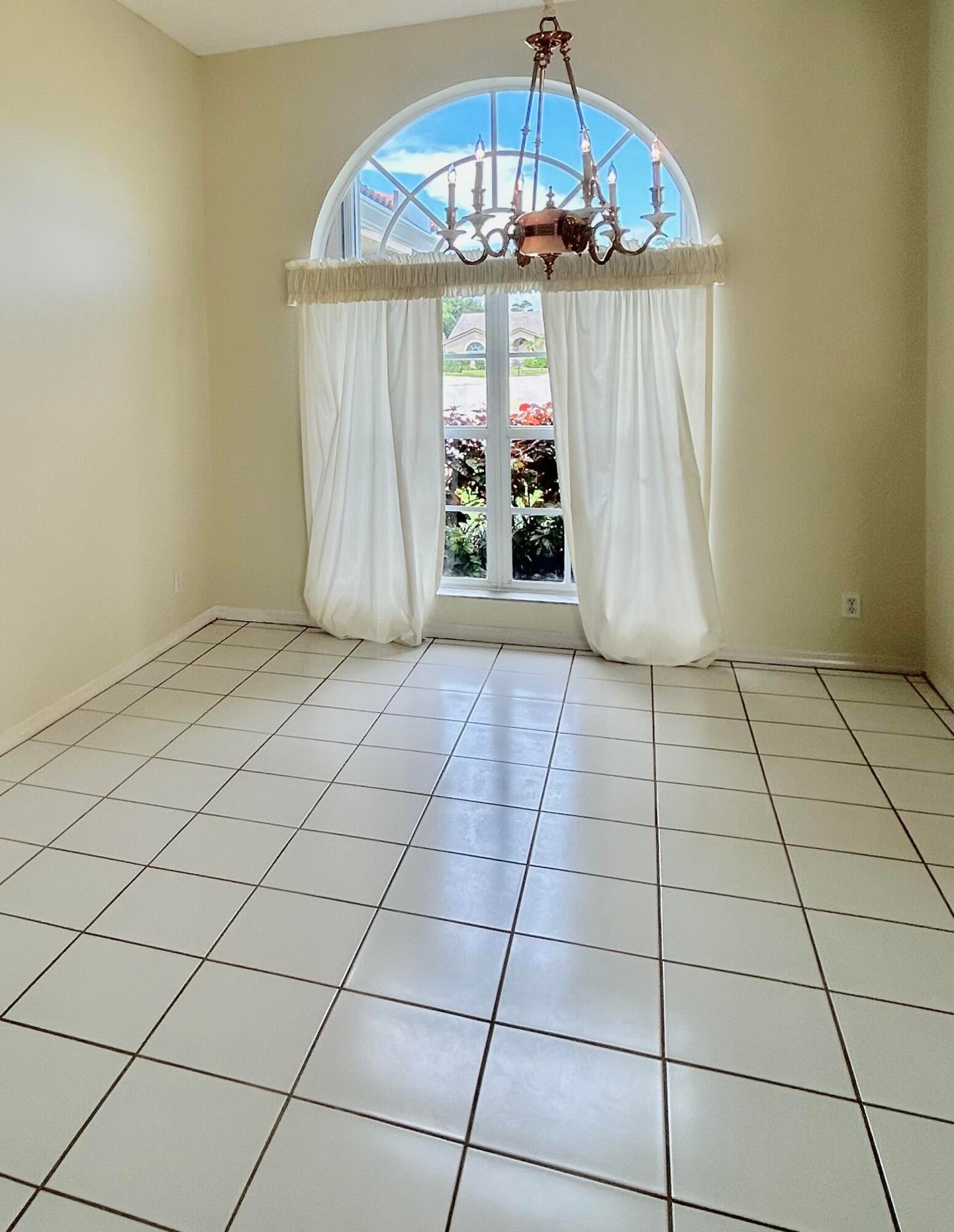 Properties 1224 Lake Breeze Drive