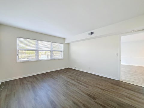 Tiny photo for 3121 NE 51st Street NE #102E, Fort Lauderdale, FL 33308 (MLS # B26090553)