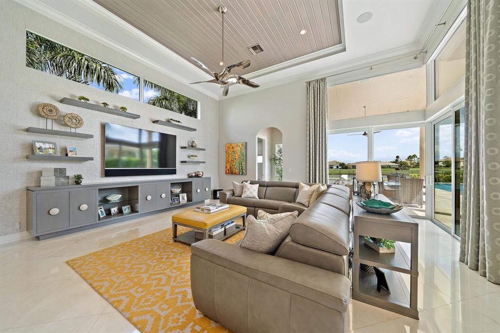 JUPITER COUNTRY CLUB - Residential